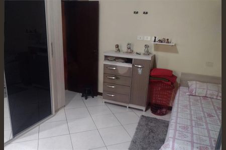 Casa de condomínio à venda com 160m², 3 quartos e 2 vagas