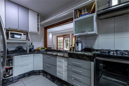 Casa à venda com 390m², 4 quartos e 4 vagas