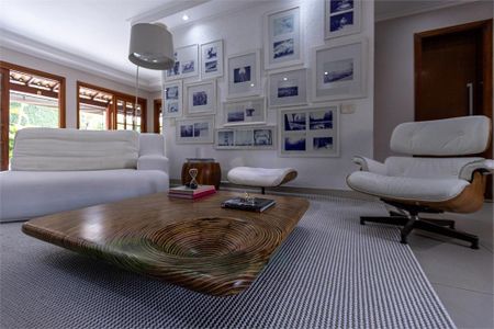 Casa à venda com 390m², 4 quartos e 4 vagas