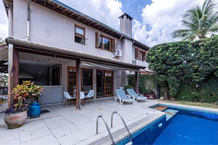 Casa à venda com 390m², 4 quartos e 4 vagas