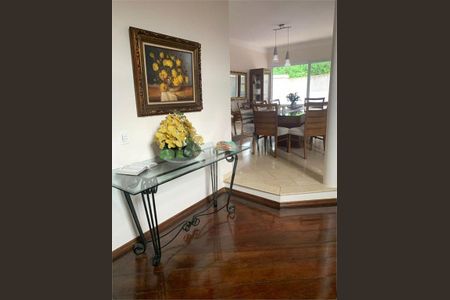 Casa à venda com 420m², 4 quartos e sem vaga