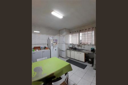 Casa à venda com 262m², 3 quartos e 3 vagas