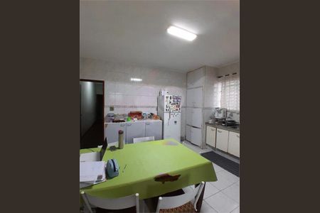 Casa à venda com 262m², 3 quartos e 3 vagas