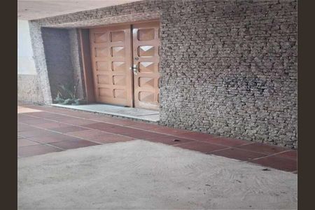 Casa à venda com 386m², 3 quartos e 6 vagas