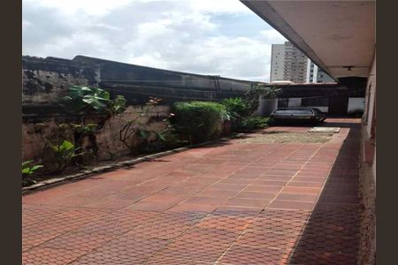 Casa à venda com 386m², 3 quartos e 6 vagas