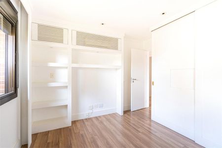 Apartamento à venda com 591m², 4 quartos e 5 vagas