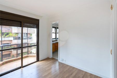 Apartamento à venda com 591m², 4 quartos e 5 vagas