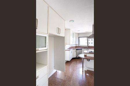 Apartamento à venda com 591m², 4 quartos e 5 vagas