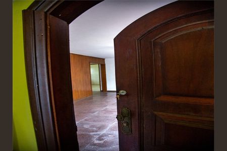 Casa à venda com 263m², 4 quartos e 5 vagas