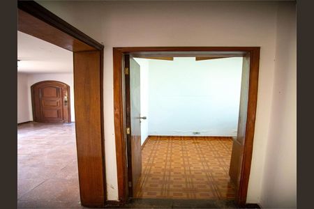 Casa à venda com 263m², 4 quartos e 5 vagas