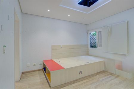 Casa à venda com 454m², 5 quartos e 4 vagas