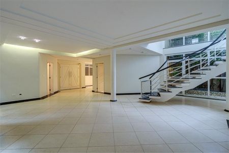 Casa à venda com 454m², 5 quartos e 4 vagas