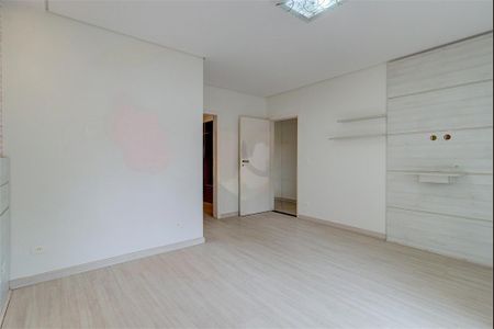 Casa à venda com 454m², 5 quartos e 4 vagas