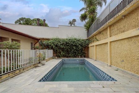 Casa à venda com 454m², 5 quartos e 4 vagas