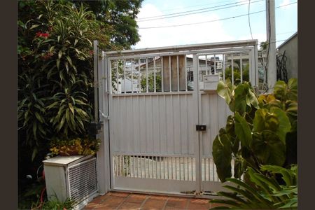 Casa à venda com 200m², 3 quartos e 6 vagas