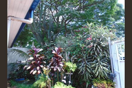 Casa à venda com 200m², 3 quartos e 6 vagas