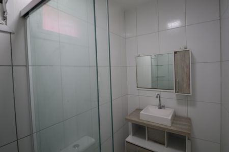 Casa de condomínio à venda com 55m², 2 quartos e 2 vagasBanheiro Social