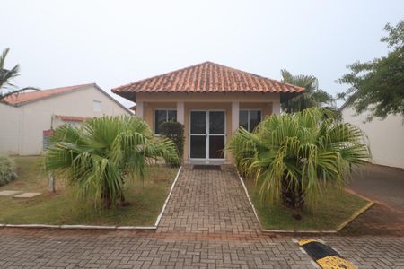 Casa de condomínio à venda com 55m², 2 quartos e 2 vagasÁrea comum - Salão de festas