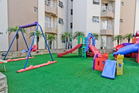 Apartamento à venda com 55m², 2 quartos e 1 vaga Apartamento à venda com 55m², 2 quartos e 1 vagaÁrea comum - Playground