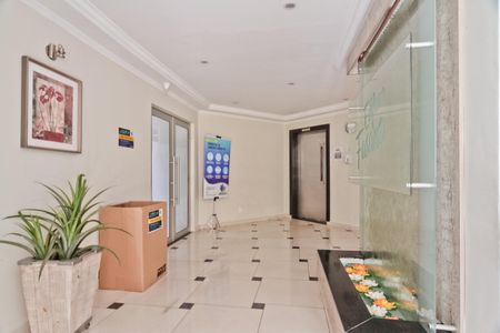 Apartamento à venda com 55m², 2 quartos e 1 vaga Apartamento à venda com 55m², 2 quartos e 1 vagaHall