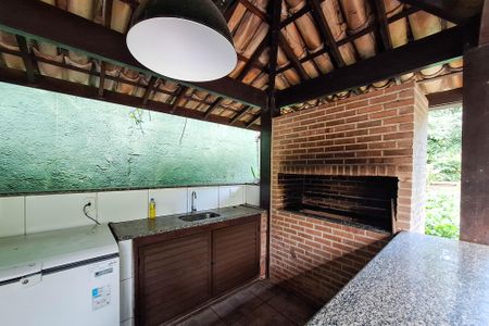 Casa de condomínio à venda com 236m², 5 quartos e 3 vagas Casa de condomínio à venda com 236m², 5 quartos e 3 vagasÁrea comum