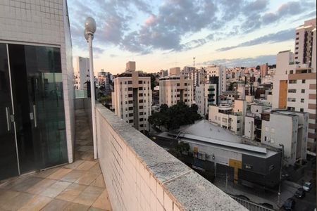 Apartamento à venda com 218m², 4 quartos e 4 vagas