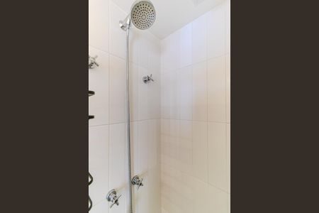 Studio à venda com 27m², 1 quarto e sem vaga Studio à venda com 27m², 1 quarto e sem vagaBanheiro Social