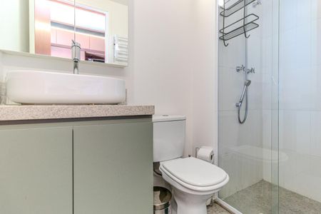 Studio à venda com 27m², 1 quarto e sem vaga Studio à venda com 27m², 1 quarto e sem vagaBanheiro Social