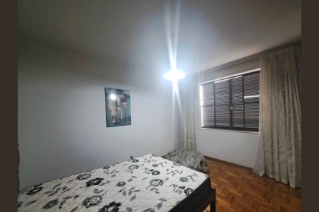 Casa à venda com 360m², 4 quartos e 4 vagas Casa à venda com 360m², 4 quartos e 4 vagasSuíte