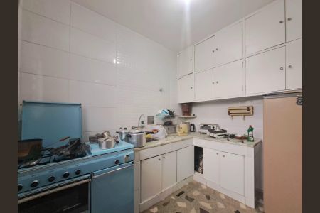 Casa à venda com 360m², 4 quartos e 4 vagas Casa à venda com 360m², 4 quartos e 4 vagasCozinha