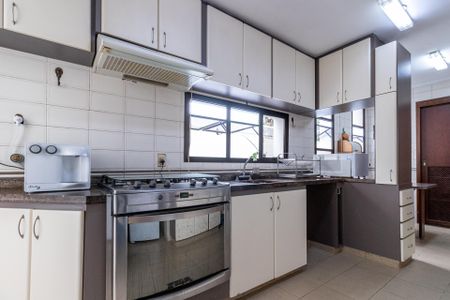 Casa à venda com 266m², 5 quartos e 4 vagasCozinha