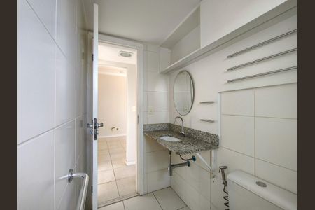 Apartamento à venda com 70m², 2 quartos e 1 vagaBanheiro Corredor