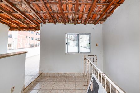 Apartamento à venda com 120m², 2 quartos e 1 vaga Apartamento à venda com 120m², 2 quartos e 1 vagaVaranda