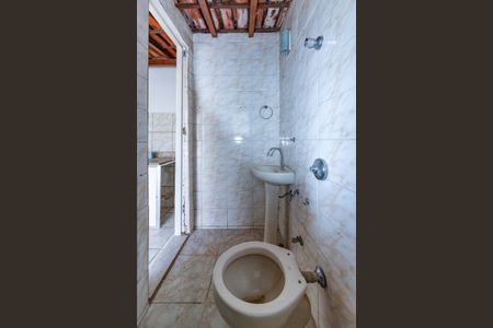 Apartamento à venda com 120m², 2 quartos e 1 vaga Apartamento à venda com 120m², 2 quartos e 1 vagaVaranda - Banheiro