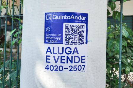 Apartamento à venda com 52m², 2 quartos e 1 vaga Apartamento à venda com 52m², 2 quartos e 1 vagaPlaquinha