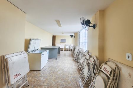 Apartamento à venda com 52m², 2 quartos e 1 vaga Apartamento à venda com 52m², 2 quartos e 1 vagaÁrea comum - Salão de festas