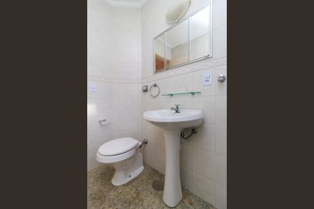 Apartamento para alugar com 66m², 2 quartos e 2 vagas Apartamento para alugar com 66m², 2 quartos e 2 vagasBanheiro