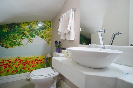 Casa à venda com 240m², 3 quartos e 4 vagasLavabo