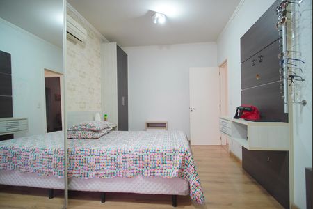 Casa à venda com 240m², 3 quartos e 4 vagasSuíte Americana 2