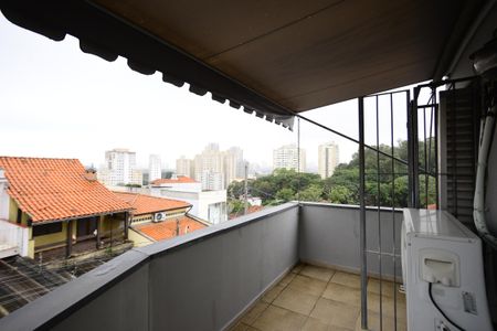 Casa à venda com 170m², 4 quartos e 2 vagasvaranda