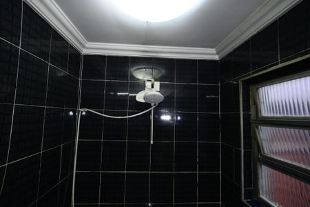 Casa à venda com 170m², 4 quartos e 2 vagasBanheiro