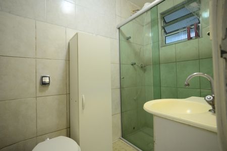 Casa à venda com 170m², 4 quartos e 2 vagasBanheiro de Serviço