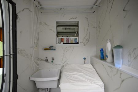 Casa à venda com 170m², 4 quartos e 2 vagasÁrea de Serviço