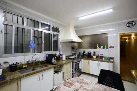 Casa à venda com 170m², 4 quartos e 2 vagasCozinha