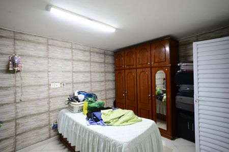 Casa à venda com 170m², 4 quartos e 2 vagasQuarto de Serviço