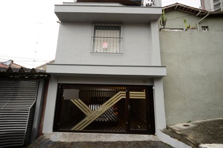 Casa à venda com 170m², 4 quartos e 2 vagasFachada