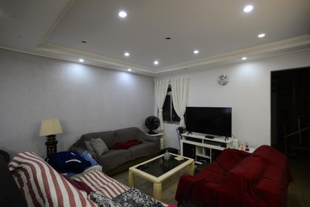 Casa à venda com 170m², 4 quartos e 2 vagasSala