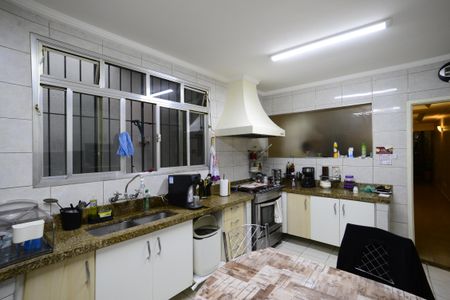 Casa à venda com 170m², 4 quartos e 2 vagasCozinha