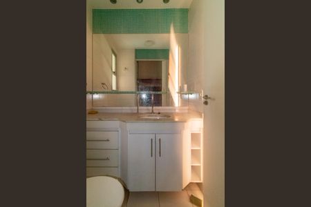 Apartamento à venda com 58m², 2 quartos e 1 vaga Apartamento à venda com 58m², 2 quartos e 1 vagaBanheiro