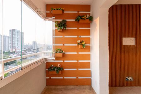 Apartamento à venda com 58m², 2 quartos e 1 vaga Apartamento à venda com 58m², 2 quartos e 1 vagaVaranda